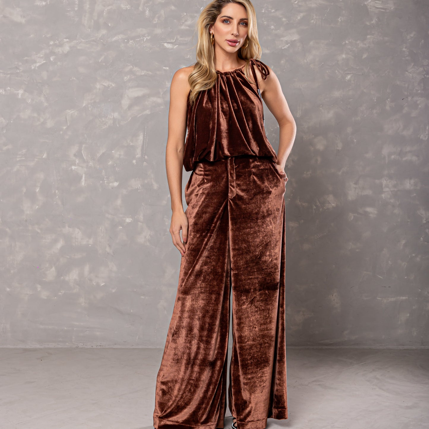CALÇA LEONOR VELUDO MARROM