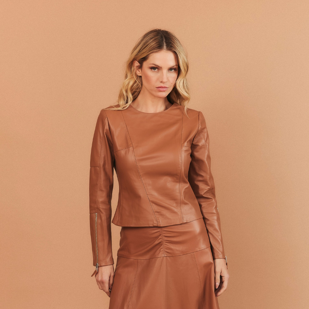 BLUSA ALICE DE COURO CARAMELO